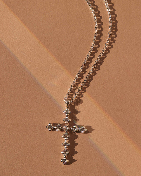 【TWENTYONEAUGUST】BLUE CROSS NECKLACE▲IVE着用 The Daisy Stud Cross Necklace | Luv Aj
