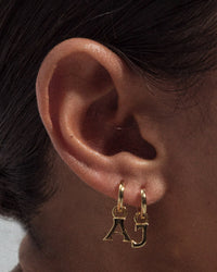 The Plain Metal Hoops with Initial Charms [Vintage] View 5