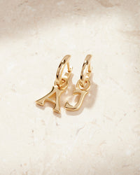 The Plain Metal Hoops with Initial Charms [Vintage] View 1