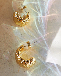 Luvente Yellow Gold Hoop Earrings — Màti