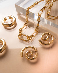 Cardiff Clasp Necklace | Sivan Ayla x Luv Aj View 7