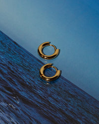 Plain Amalfi Huggies- Gold View 3