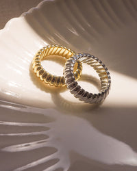 Snake Chain Ring- Gold View 3