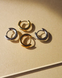 Plain Amalfi Huggies- Gold View 11