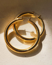 Louis Vuitton LV Empreinte hoop earring Golden Gold ref.767292 - Joli Closet