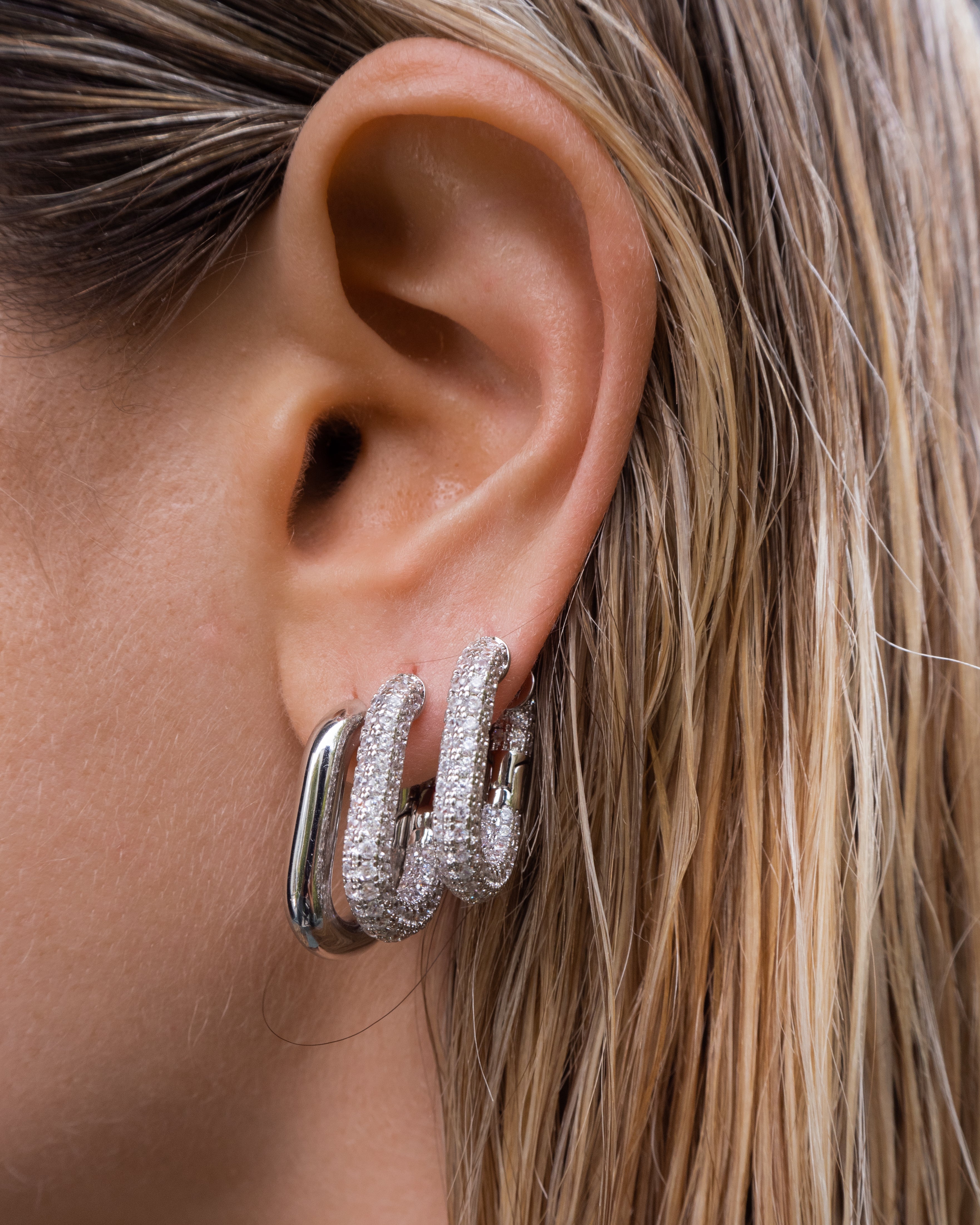 アクセサリー ambush peal silver hoop earrings v アクセサリー ambush peal silver hoop earrings v Pearl Silver